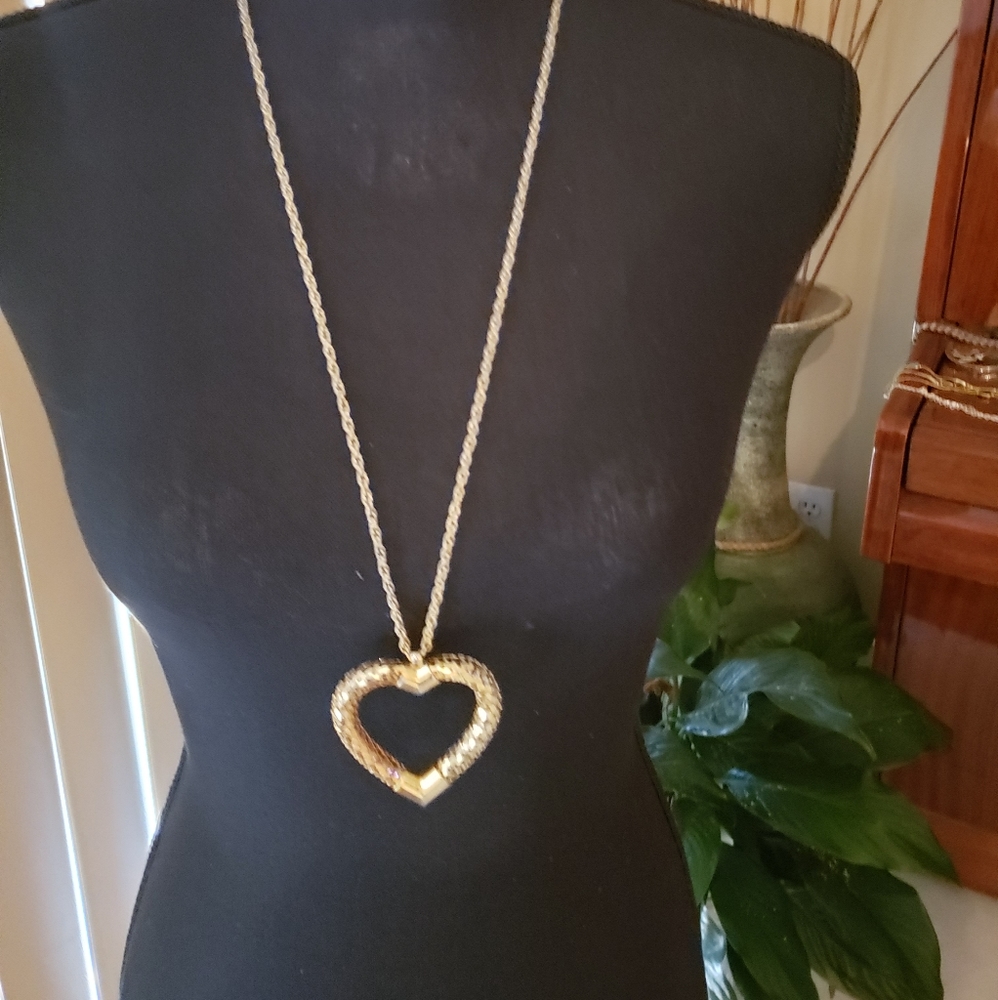 Never worn ❤ Heart necklace
